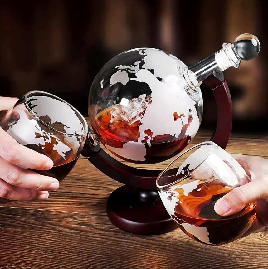 Globe Shaped Whiskey Decanter  - огляд і ціна Decanter Globe Set