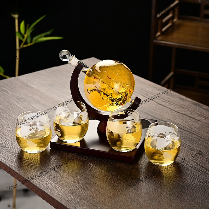Creative Whiskey Glass Bottle  - огляд і ціна Decanter Globe Set