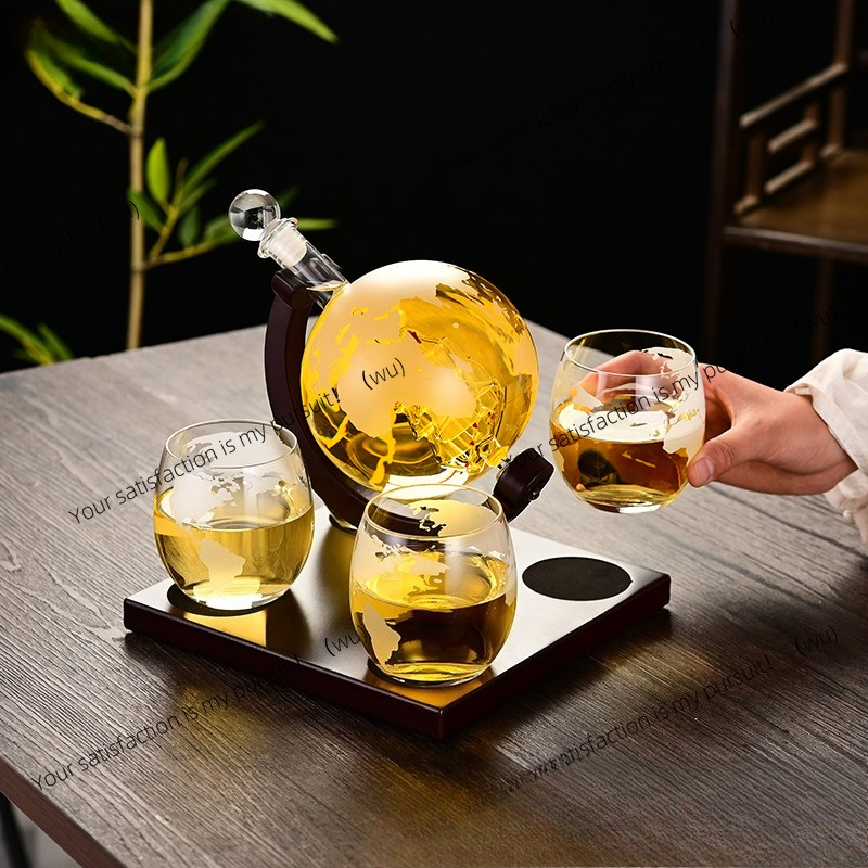 Creative Whiskey Glass Bottle  - огляд і ціна Decanter Globe Set